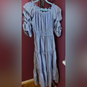 NWOT GRACIA Women’s tiered midi dress with short puff sleeves Size Small